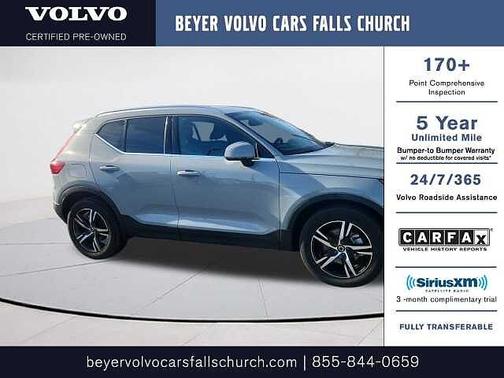 2025 Volvo XC40 Core