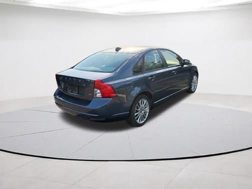 Barents Blue Metallic 2010 Volvo S40 2.4i