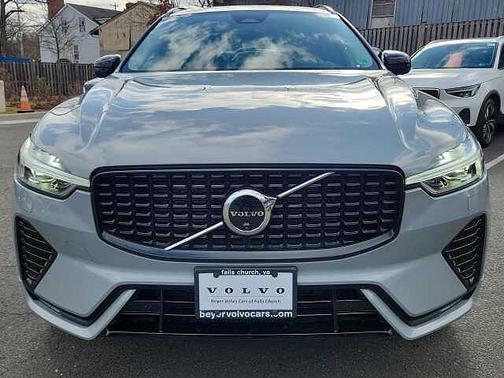 2025 Volvo XC60 Plus