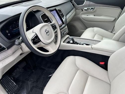 Denim Blue Metallic 2023 Volvo XC90 B5 Plus