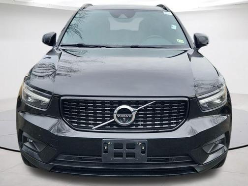 Blackstone 2019 Volvo XC40 R-DESIGN