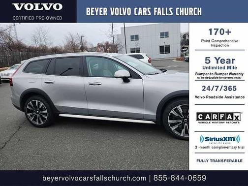 2023 Volvo V60 Cross Country Ultimate
