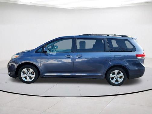 2014 Toyota Sienna LE