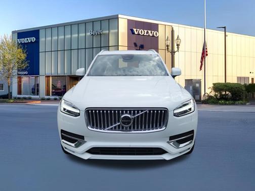 2023 Volvo XC90 B6 AWD Ultimate 7-Seater