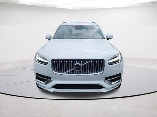 2023 Volvo XC90 B6 AWD Ultimate 7-Seater