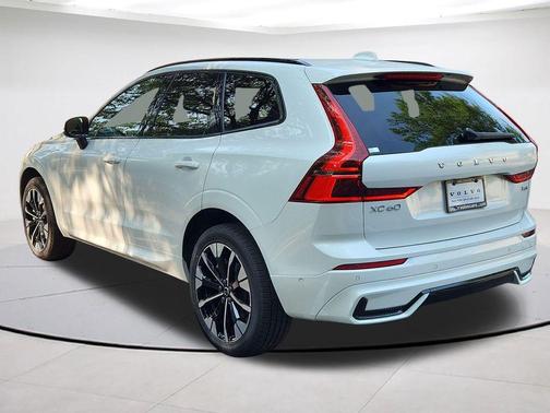 Crystal White 2026 Volvo XC60 Plug-In Hybrid T8 Plus
