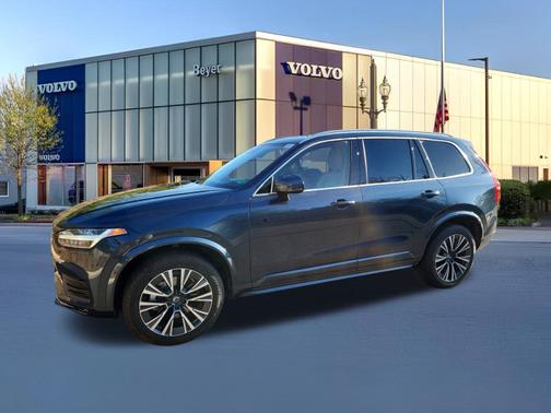 2022 Volvo XC90 T6 AWD Momentum 7 Seater
