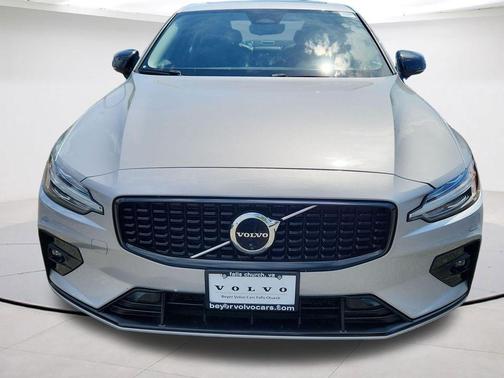 Silver 2023 Volvo S60 B5 Ultimate Dark Theme