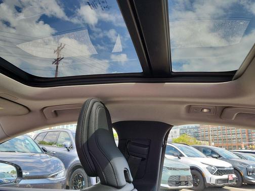 Silver 2023 Volvo S60 B5 Ultimate Dark Theme