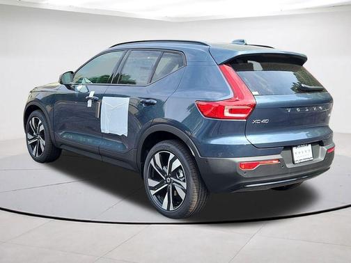 Denim Blue 2026 Volvo XC40 B5 Ultra