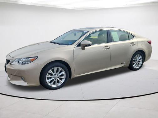 2015 Lexus ES 300h Base