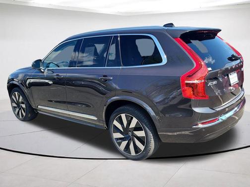 2024 Volvo XC90 Recharge Plug-In Hybrid T8 Plus Bright Theme 7 Passenger