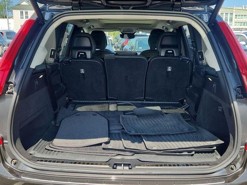 2024 Volvo XC90 Recharge Plug-In Hybrid T8 Plus Bright Theme 7 Passenger