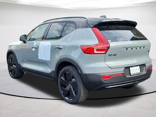 Gray Metallic 2026 Volvo XC40 B5 Ultra Black Edition