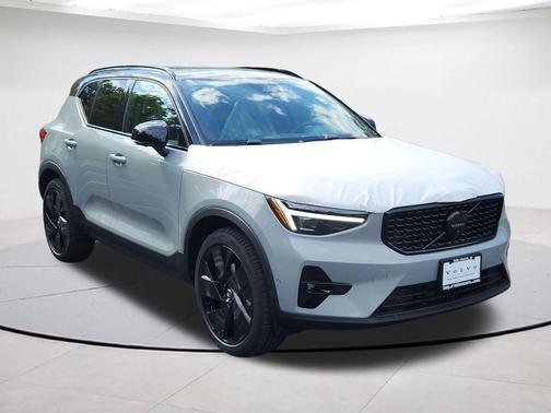 Gray Metallic 2026 Volvo XC40 B5 Ultra Black Edition