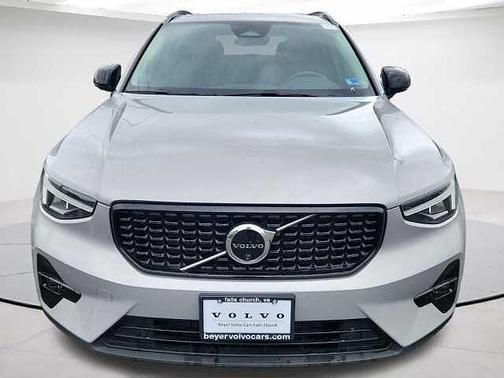 2025 Volvo XC40 Plus