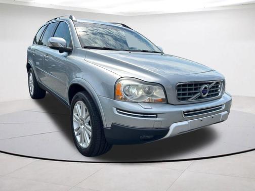 Silver Metallic 2010 Volvo XC90 V8