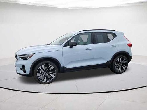 2025 Volvo XC40 Ultra