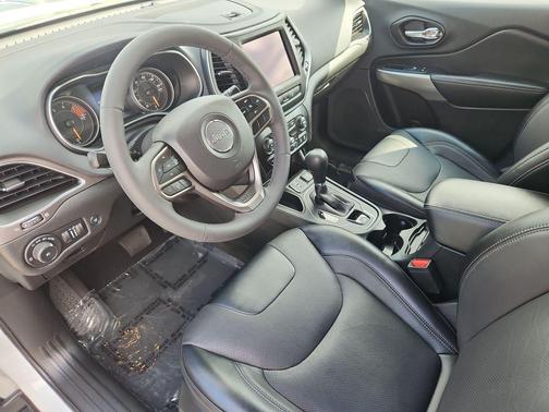 Bright White Clearcoat 2022 Jeep Cherokee Latitude Lux