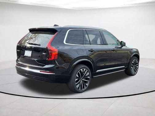 2026 Volvo XC90 B6 Ultra 7-Seater