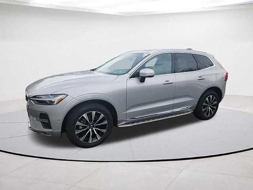 2023 Volvo XC60 Plus