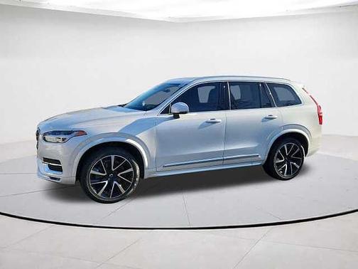 2023 Volvo XC90 Plus