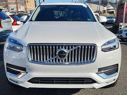 2023 Volvo XC90 Plus