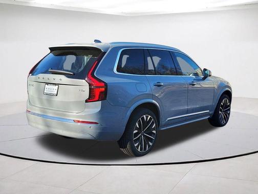 2026 Volvo XC90 Plug-In Hybrid T8 Plus 7-Seater