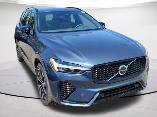 Denim Blue Metallic 2024 Volvo XC60 B5 Plus Dark Theme