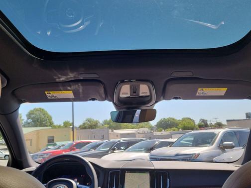 Denim Blue Metallic 2024 Volvo XC60 B5 Plus Dark Theme
