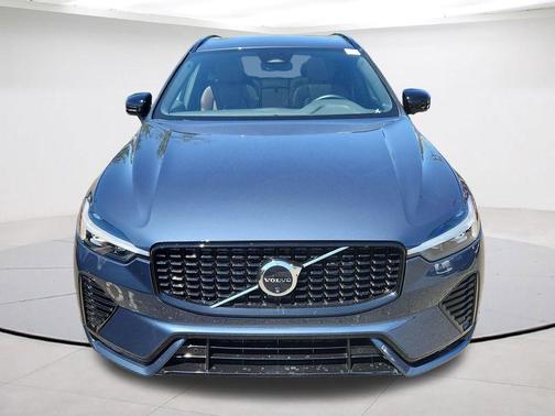 Denim Blue Metallic 2024 Volvo XC60 B5 Plus Dark Theme
