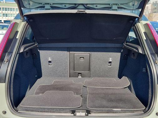 Sage Green Metallic 2023 Volvo XC40 B5 Plus Bright Theme