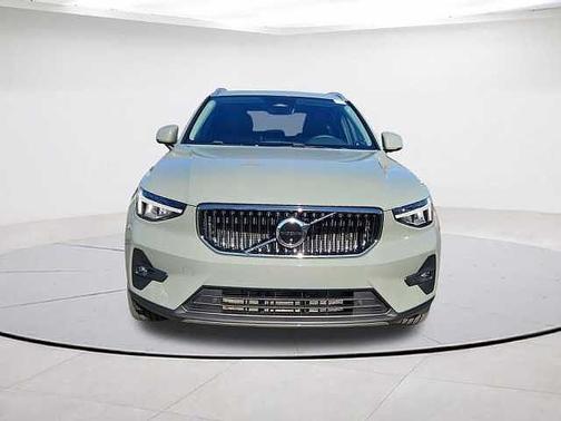 2023 Volvo XC40 Plus