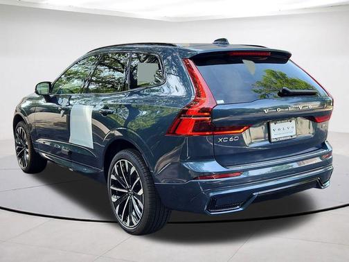 Denim Blue 2027 Volvo XC60 B5 ULTRA