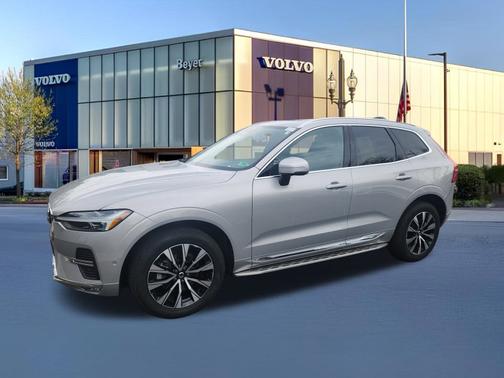 2023 Volvo XC60 B5 FWD Plus Bright