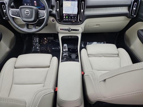 Crystal White 2026 Volvo XC40 B5 Plus