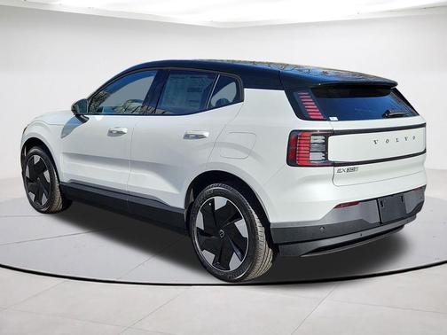 Crystal White 2026 Volvo EX30 SINGLE MOTOR PLUS