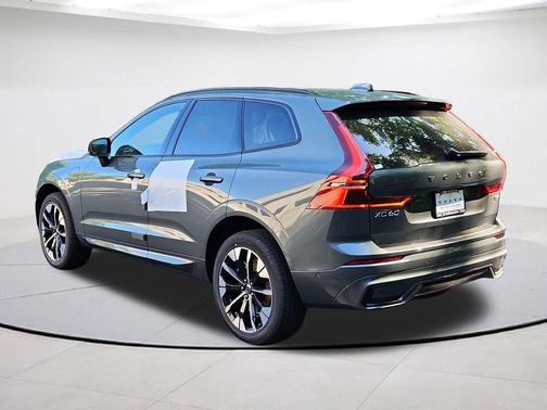 Forest Green 2026 Volvo XC60 Plug-In Hybrid T8 Plus