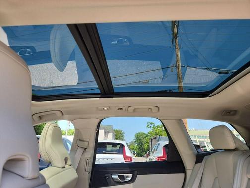 Denim Blue Metallic 2023 Volvo XC60 B5 Plus Bright Theme