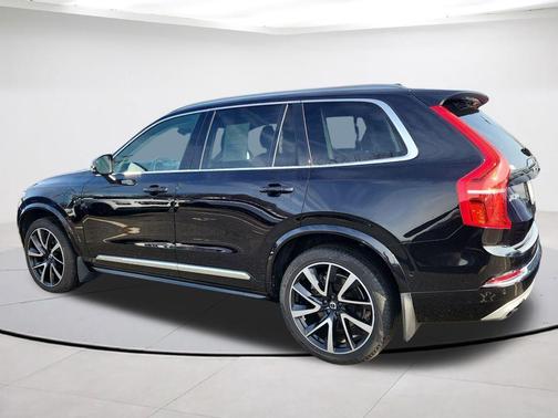 Onyx Black Metallic 2021 Volvo XC90 Recharge Plug-In Hybrid T8 Inscription Expression 7 Passenger