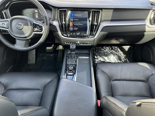Fusion Red Metallic 2020 Volvo S60 T5 Momentum