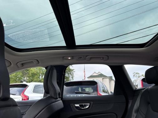 Gray Metallic 2023 Volvo XC60 B5 Plus Bright Theme