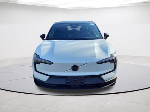 Crystal White 2025 Volvo EX30 Twin Motor Plus