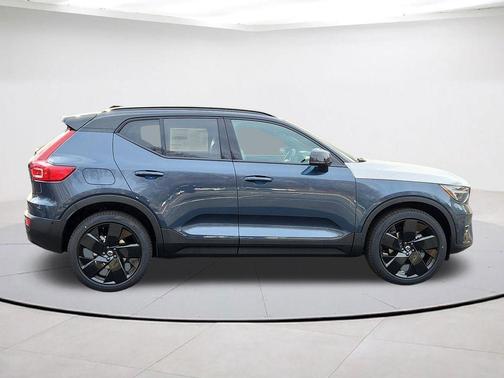 Denim Blue 2026 Volvo XC40 B5 Ultra Black Edition