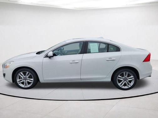 Ice White 2013 Volvo S60 T5