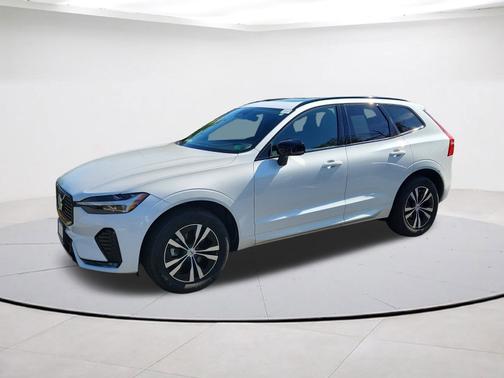 2025 Volvo XC60 B5 Core