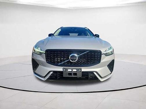 2025 Volvo XC60 Plus