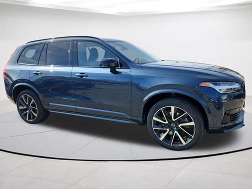 2023 Volvo XC90 Recharge Plug-In Hybrid T8 Plus Dark Theme 7 Passenger