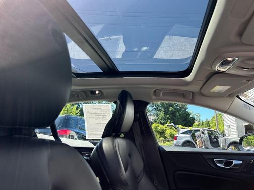 Black 2022 Volvo S60