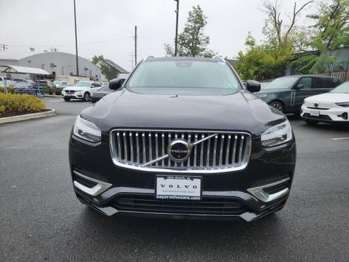 2023 Volvo XC90 B6 AWD Plus 6-Seater
